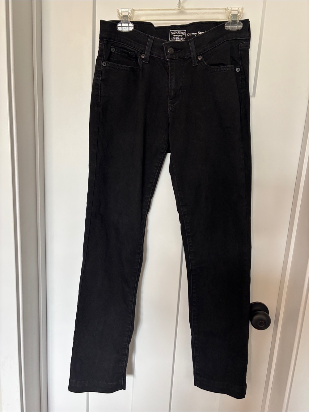 Signature by Levi Strauss Black Straight Leg Women's Jeans